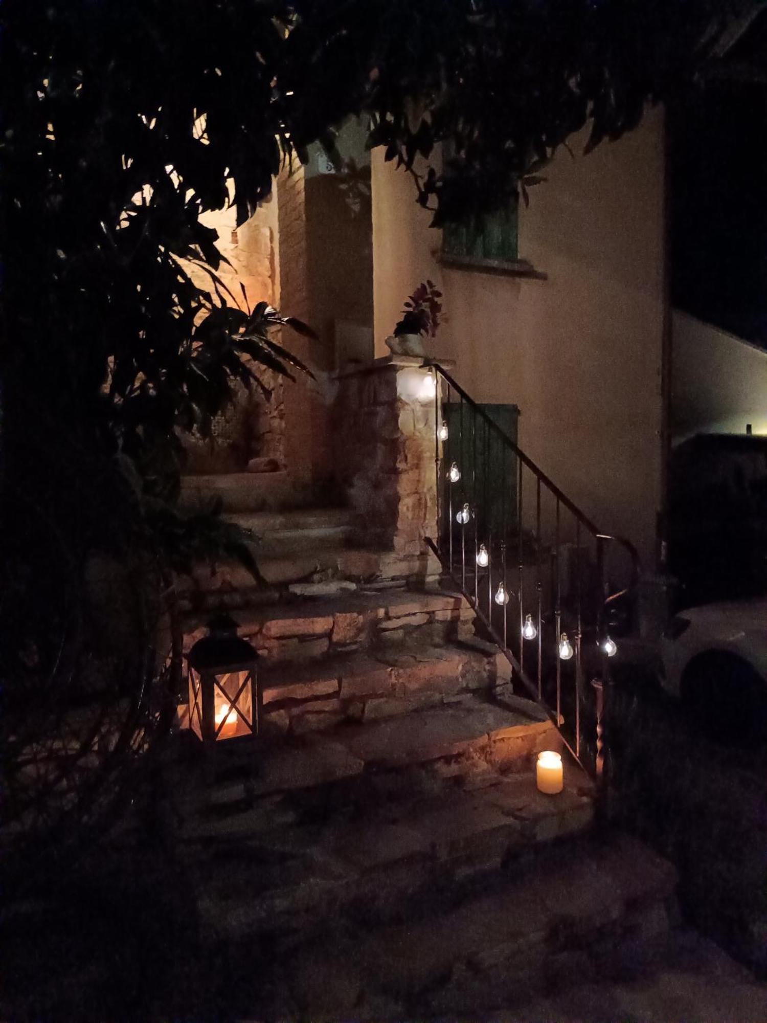 Il Nido Di Matilde _Monolocale Design Sul Fiume_ Apartamento Rossena Exterior foto