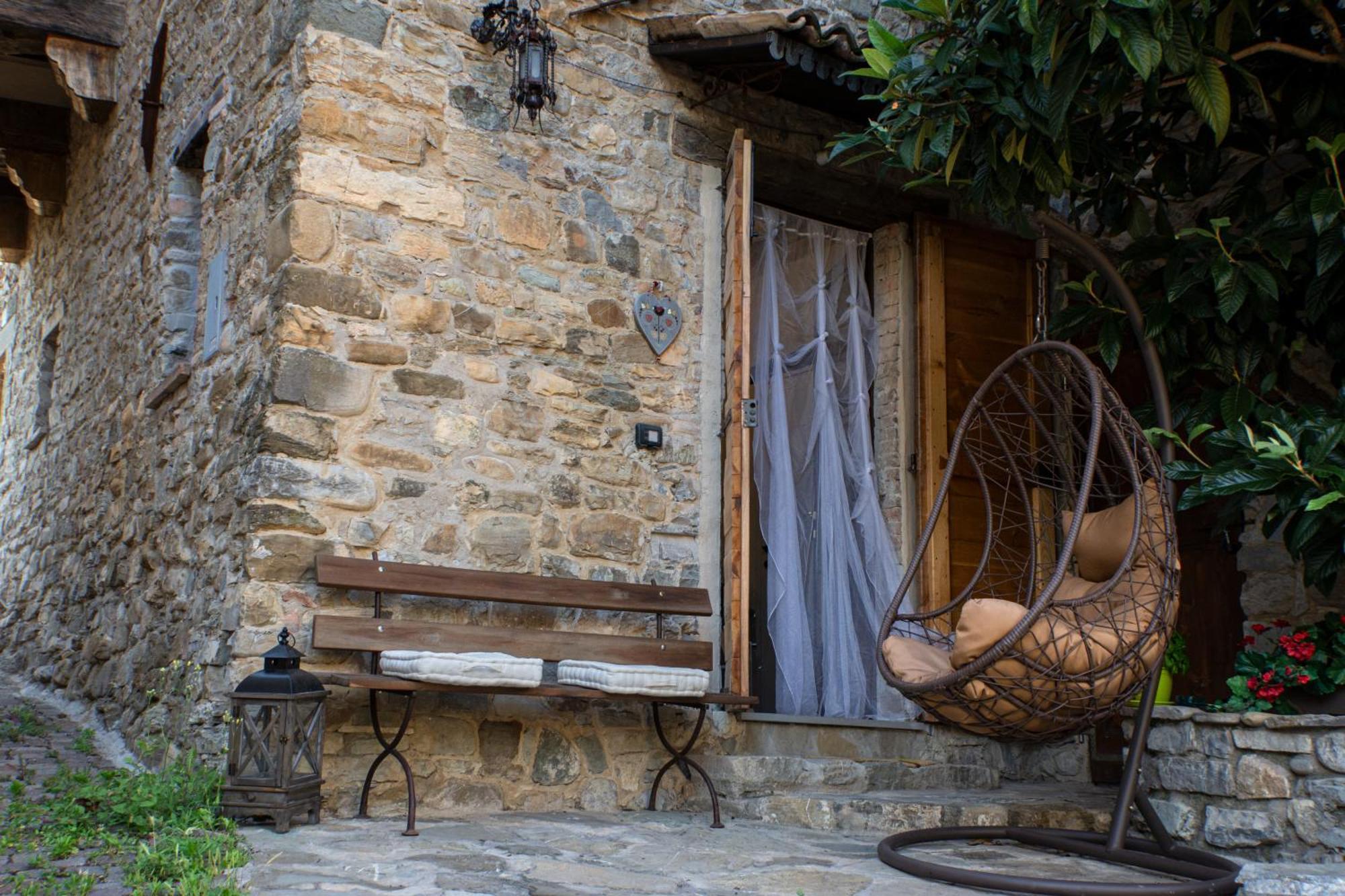 Il Nido Di Matilde _Monolocale Design Sul Fiume_ Apartamento Rossena Exterior foto