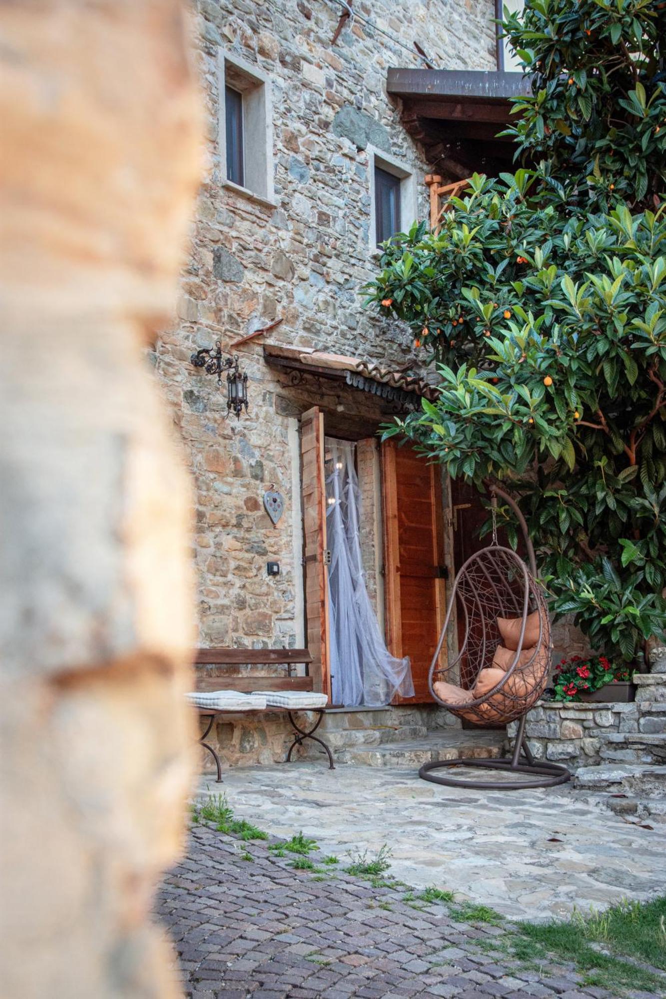 Il Nido Di Matilde _Monolocale Design Sul Fiume_ Apartamento Rossena Exterior foto